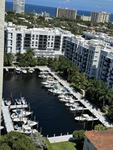 Comprar apartamento en The Tower at Port Royale 2004