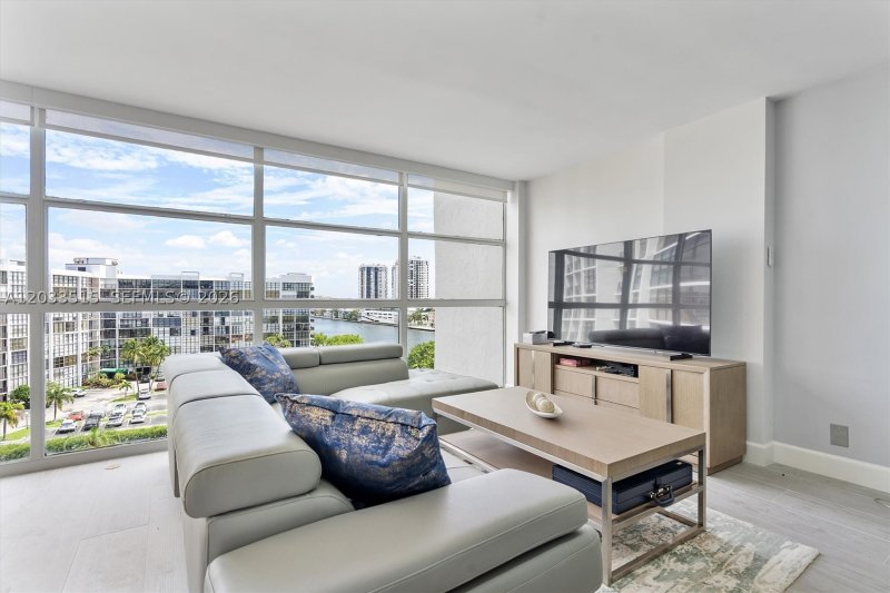 Condo for sale at Towers of Oceanview South 815
