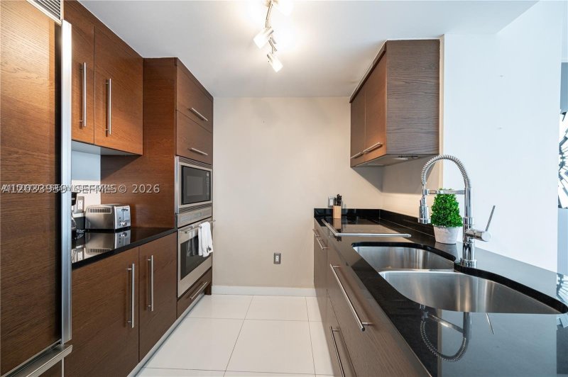 Condo for sale at Icon Brickell Viceroy 3109