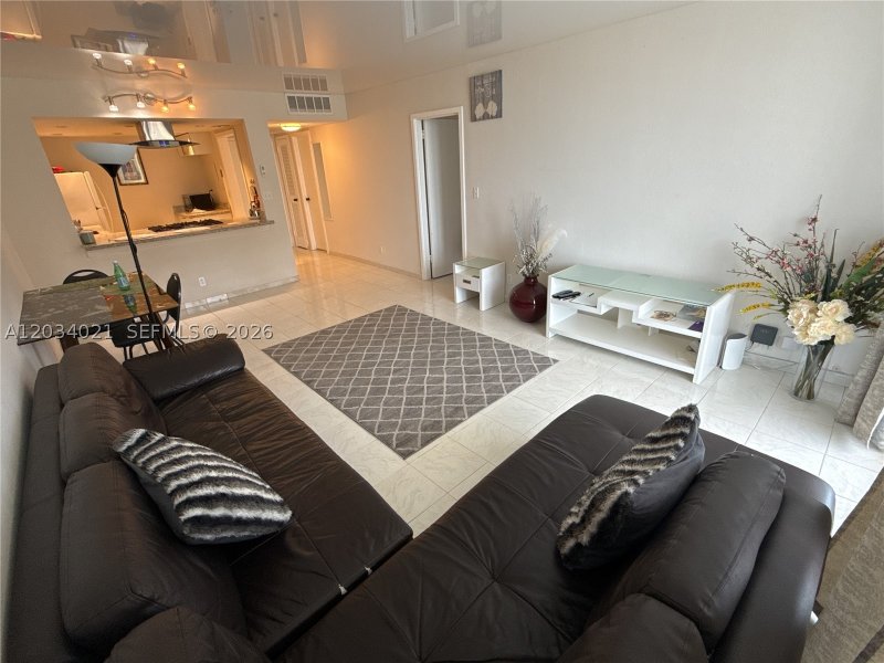 Condo for sale at Parker Plaza Estates 1511