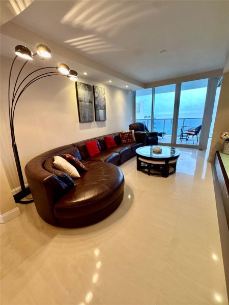 Aluguel de apartamento no Ocean Two 2807