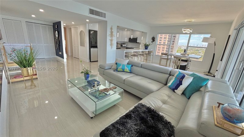 Condo for sale at The Jockey Club I 16A