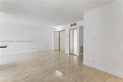 Aluguel de apartamento no Plaza of the Americas 429
