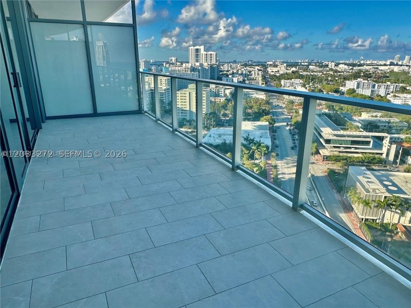 Comprar apartamento no Five Park Miami Beach 2108