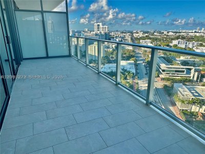 Comprar apartamento no Five Park Miami Beach 2108