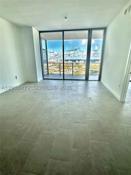 Comprar apartamento no Five Park Miami Beach 2108
