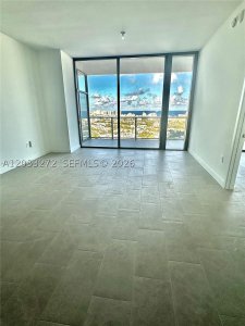 Comprar apartamento no Five Park Miami Beach 2108