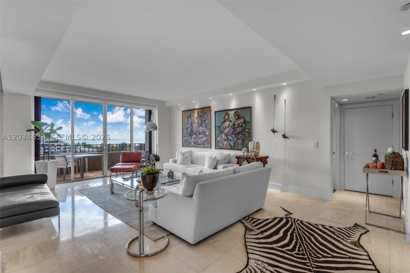 Apartment for rent at Key Colony III Emerald Bay