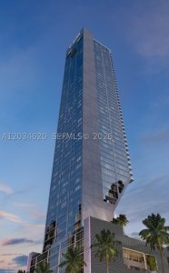 Aluguel de apartamento no E11EVEN Hotel & Residences 2803B
