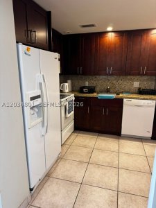 Aluguel de apartamento no The Hemispheres 6J