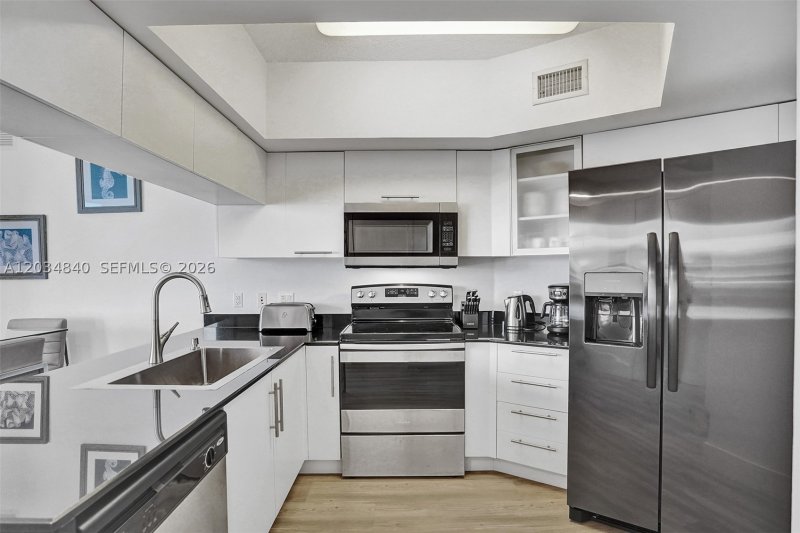 Aluguel de apartamento no Opera Tower 3802