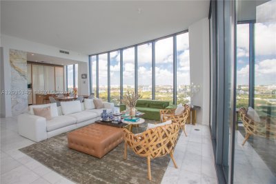 Alquiler de apartamento en Two Park Grove 20D