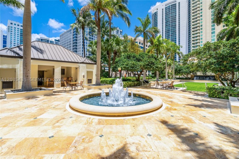 Condo for sale at Watergarden 1904
