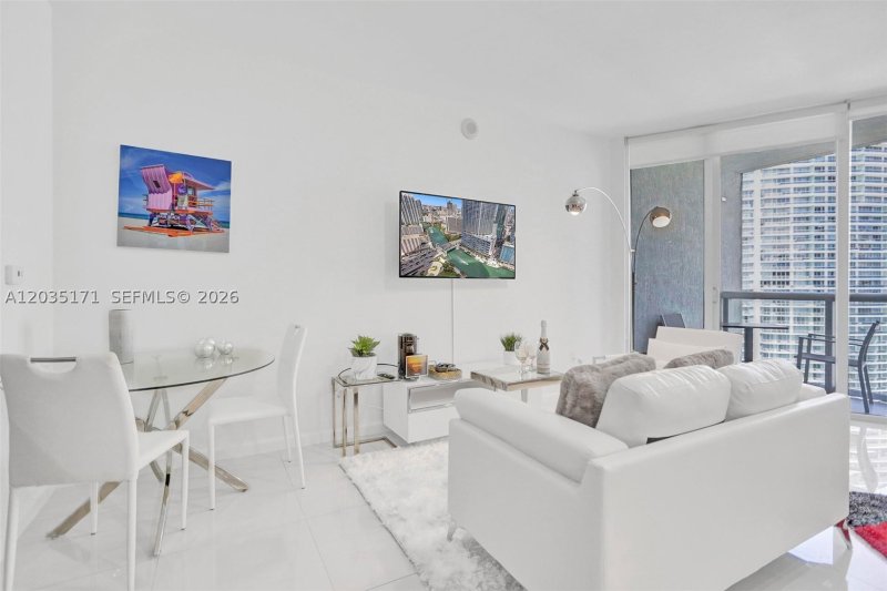 Condo for sale at Icon Brickell Tower I 3408