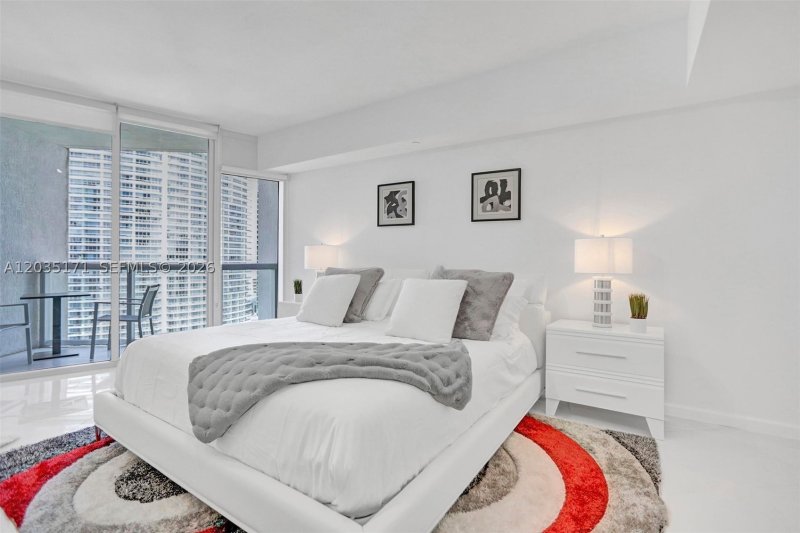 Condo for sale at Icon Brickell Tower I 3408