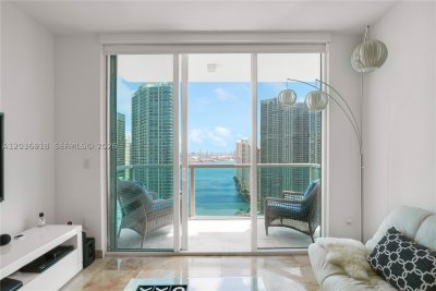 Aluguel de apartamento no Brickell on the River North 3812