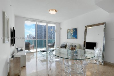 Aluguel de apartamento no Brickell on the River North 3812