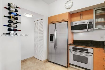 Aluguel de apartamento no Brickell on the River North 3812