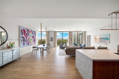 Comprar apartamento en MR. C Residences 1702