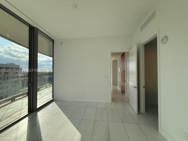 Alquiler de apartamento en Una Residences at Brickell 903