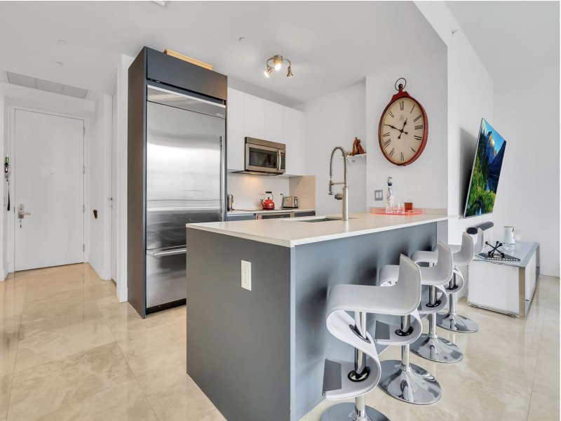Apartment for rent at Brickell House Condo 3900