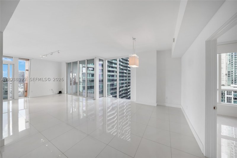 Comprar apartamento en The Crimson Miami 1501