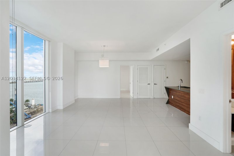 Comprar apartamento en The Crimson Miami 1501