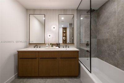 Comprar apartamento no 2200 Brickell 308