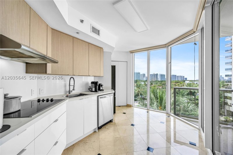 Condo for sale at Ocean One 709