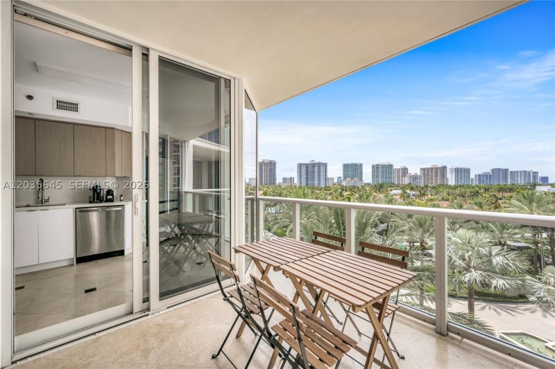 Condo for sale at Ocean One 709