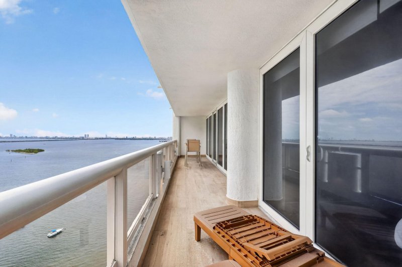 Comprar apartamento en The Grand A-2935