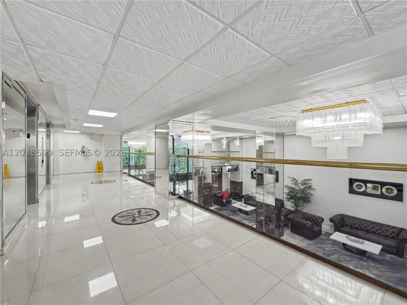 Condo for sale at Winston Towers M18