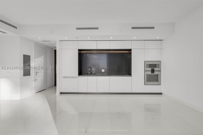 Apartment for rent at Aston Martin Residences 4008