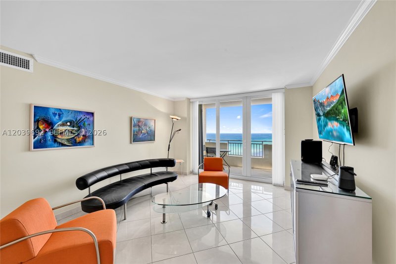 Condo for sale at Parker Dorado 1610