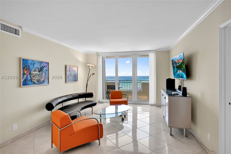 Condo for sale at Parker Dorado 1610