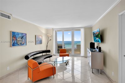 Comprar apartamento en Parker Dorado 1610