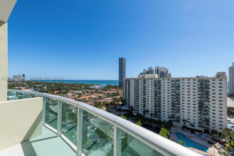 Apartment for rent at Ocean View PH-6