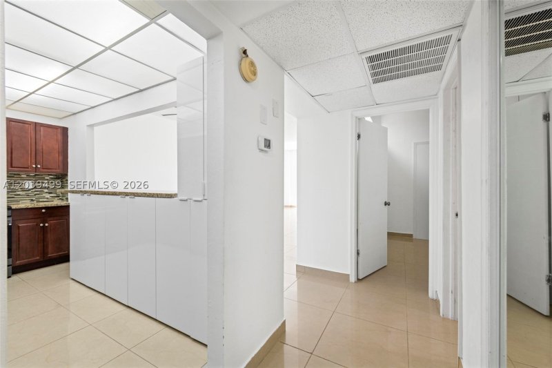 Apartment for rent at Ocean View PH-6