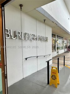 Aluguel de apartamento no Burleigh House 1523