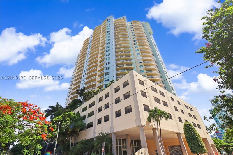 Condo for sale at Metropolitan at Brickell 704