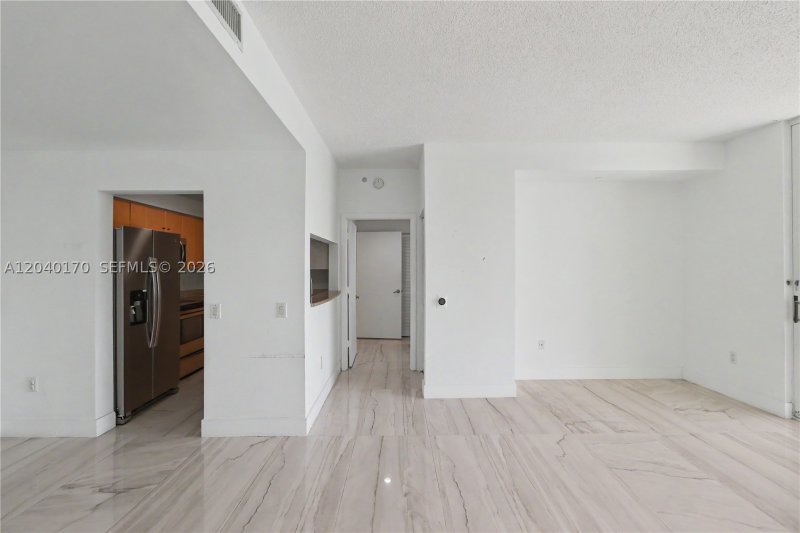 Condo for sale at Metropolitan at Brickell 704