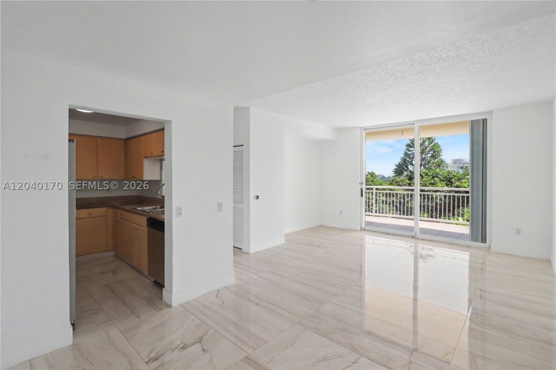 Condo for sale at Metropolitan at Brickell 704