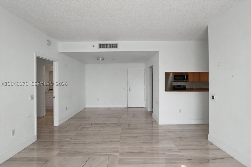 Condo for sale at Metropolitan at Brickell 704