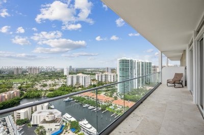 Comprar apartamento no Turnberry Isle PHC