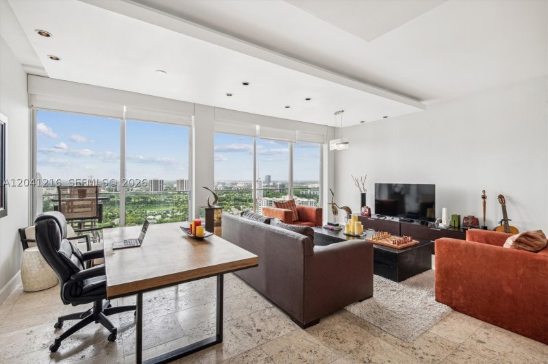 Comprar apartamento no Turnberry Isle PHC