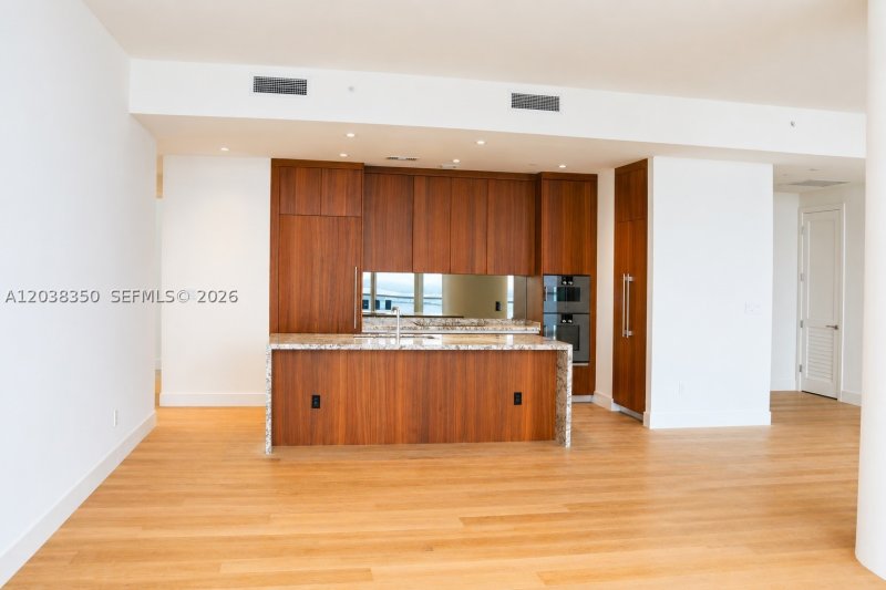 Comprar apartamento en Una Residences at Brickell 3103