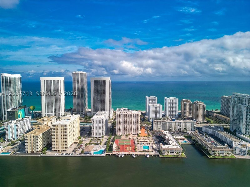 Condo for sale at Prince George 16B