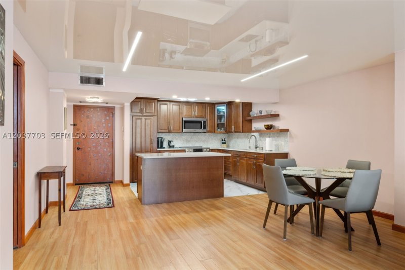 Condo for sale at Prince George 16B