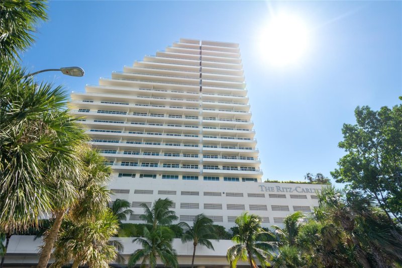 Condo for sale at Ritz Carlton Residences Fort Lauderdale Beach 1807