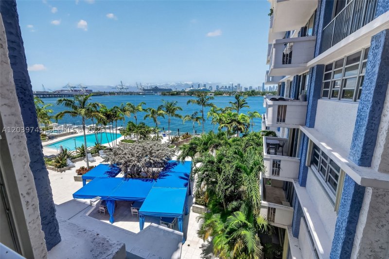 Apartment for rent at South Bay Club 533